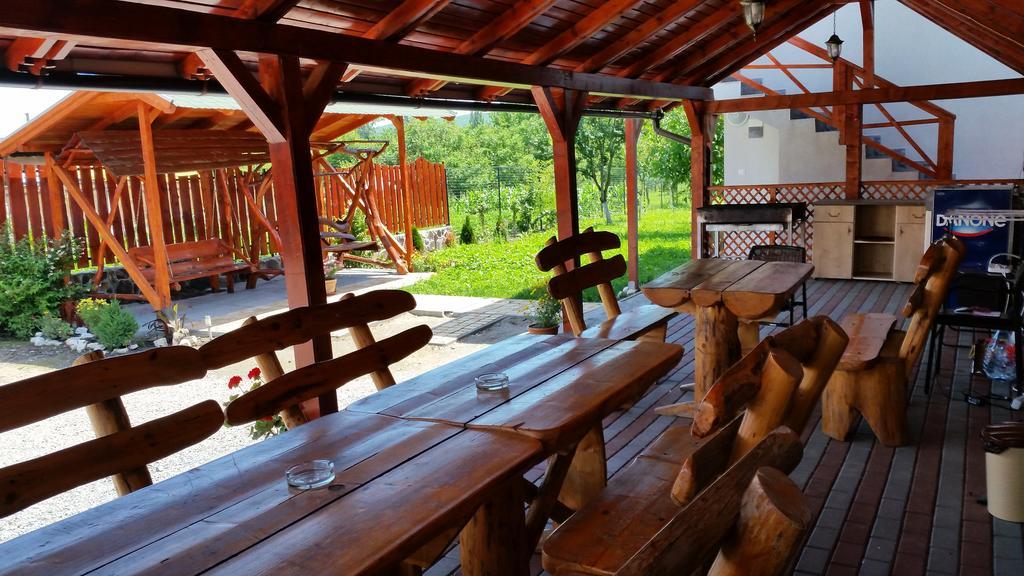 Casa Agnes Vendeghaz Hotel Fantanele  ภายนอก รูปภาพ