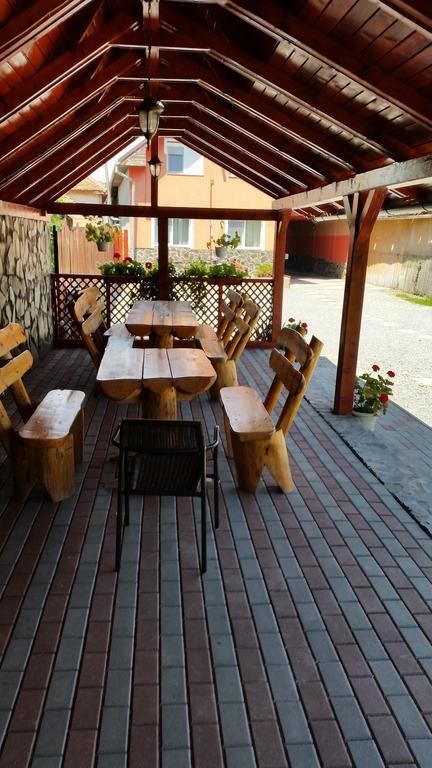 Casa Agnes Vendeghaz Hotel Fantanele  ภายนอก รูปภาพ