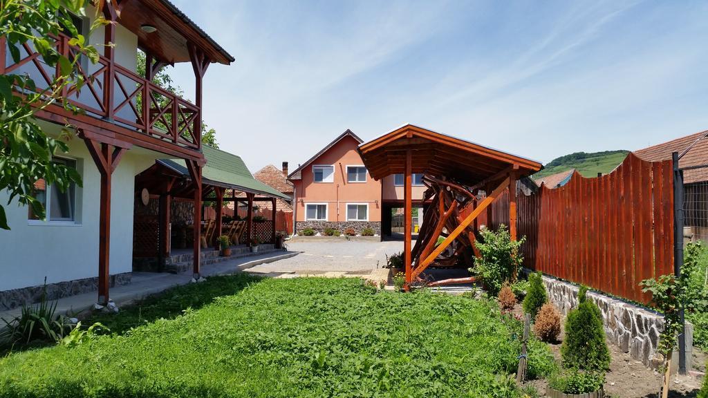 Casa Agnes Vendeghaz Hotel Fantanele  ภายนอก รูปภาพ