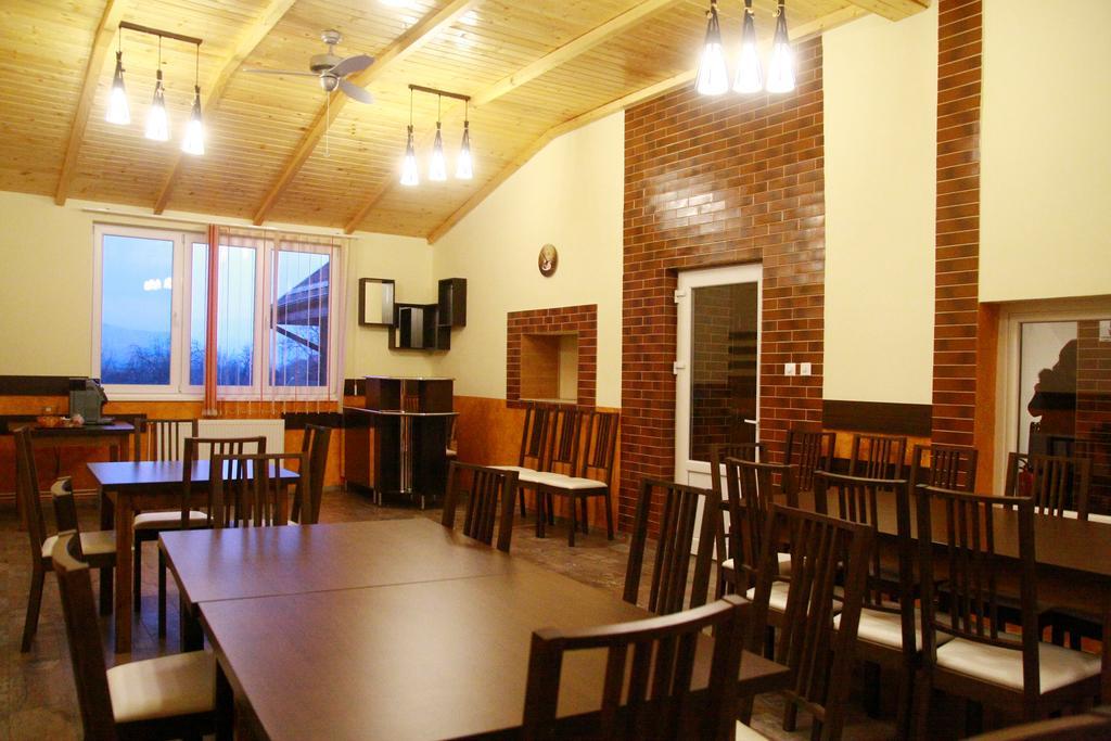 Casa Agnes Vendeghaz Hotel Fantanele  ภายนอก รูปภาพ