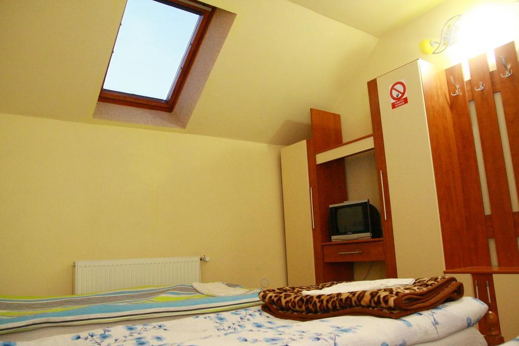 Casa Agnes Vendeghaz Hotel Fantanele  ภายนอก รูปภาพ