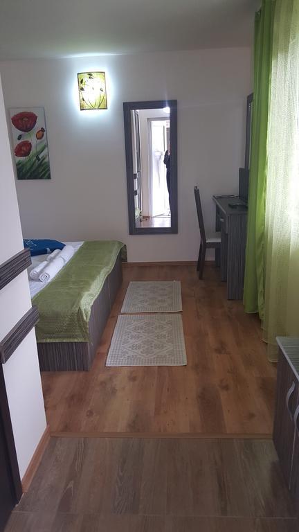 Casa Agnes Vendeghaz Hotel Fantanele  ภายนอก รูปภาพ