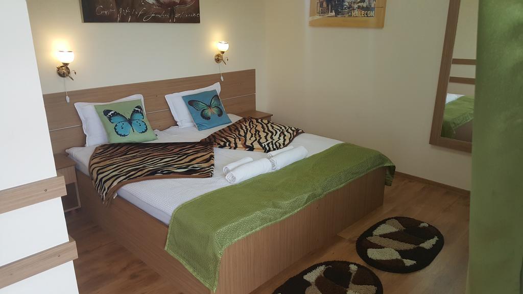 Casa Agnes Vendeghaz Hotel Fantanele  ภายนอก รูปภาพ