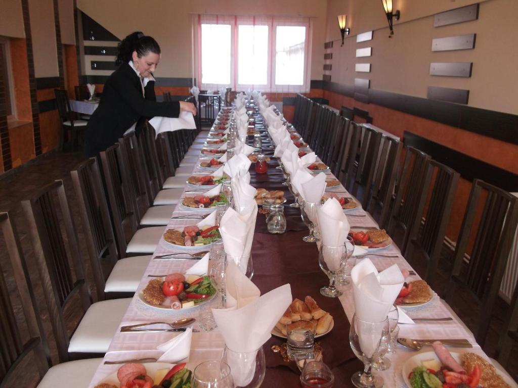 Casa Agnes Vendeghaz Hotel Fantanele  ภายนอก รูปภาพ