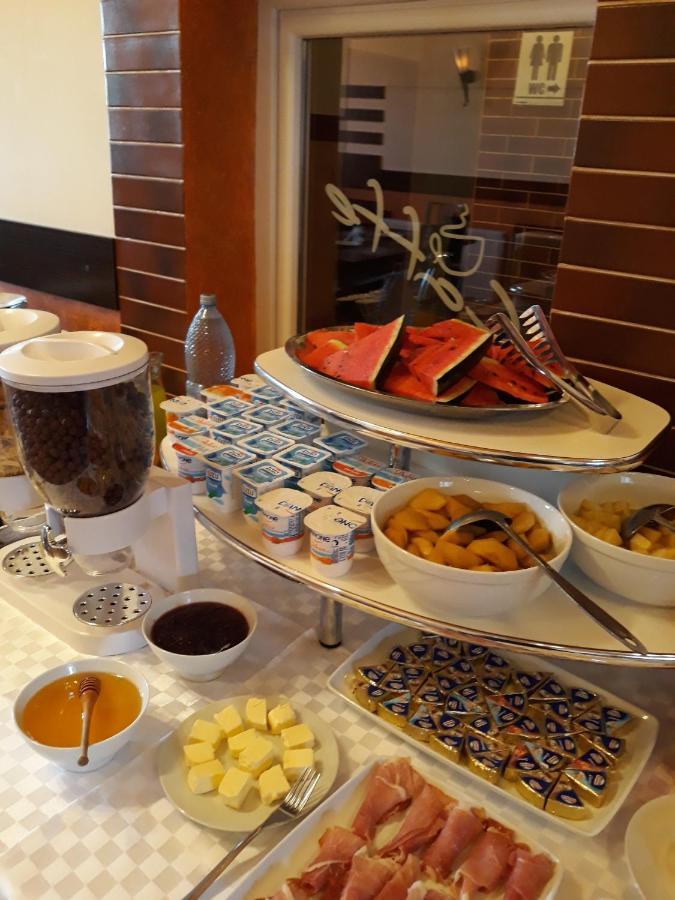 Casa Agnes Vendeghaz Hotel Fantanele  ภายนอก รูปภาพ